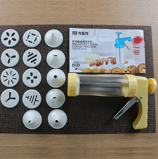 Plastic gun biscuit machine