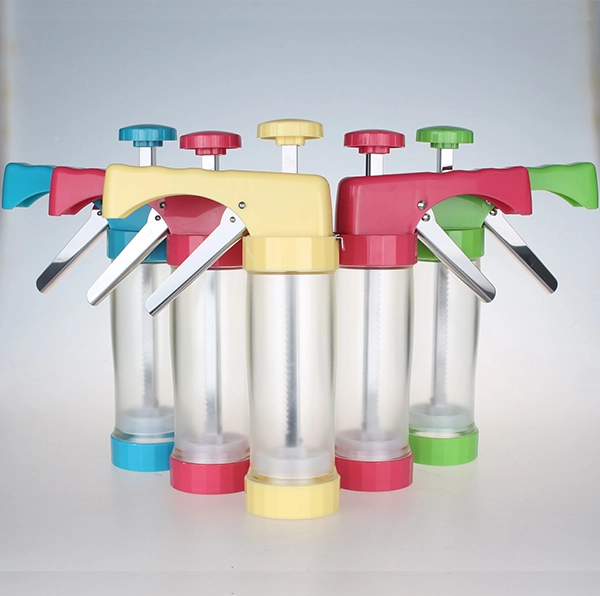 Plastic gun biscuit machine